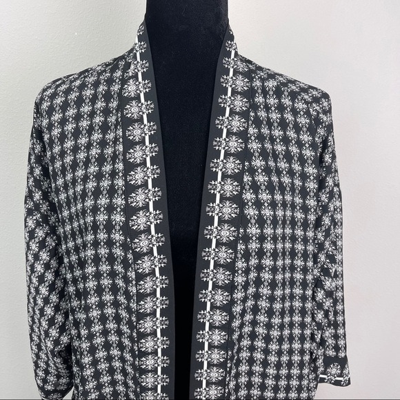NWOT Max Studio Open Front Kimono Sleeve Jacket M - Picture 3 of 10